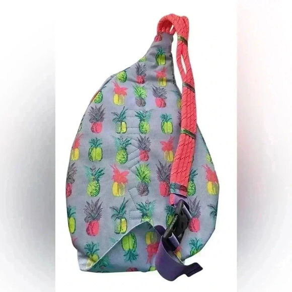 Kavu Rope Bag 10L Multicolored Pineapples Excellent Like New Condition! - Picture 2 of 3